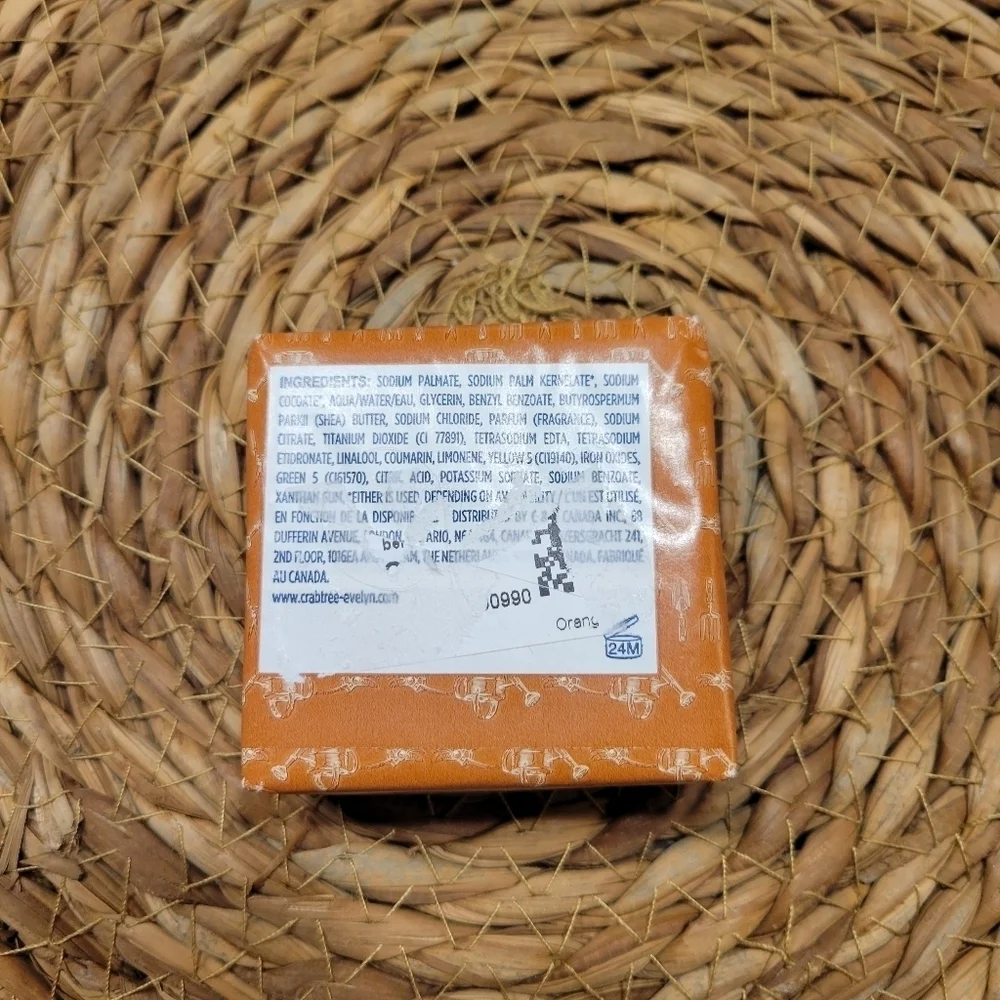 1 - 3.5 oz bar Crabtree & Evelyn Triple Milled Gardeners Soap Bar Discontinued